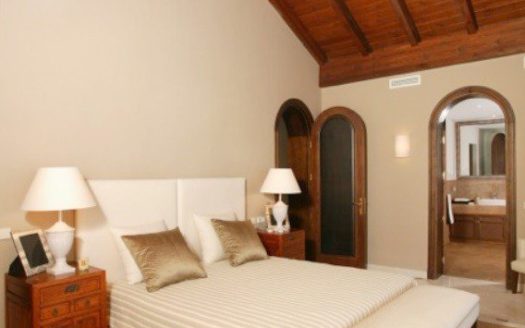 Villa de 5 dormitorios en Benahavis