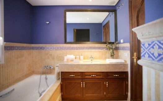 Villa de 5 dormitorios en Benahavis