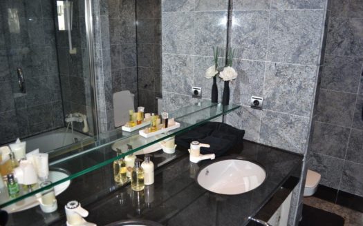 3 bedrooms Penthouse in Alhambra del Mar