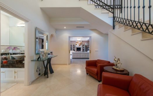 Villa de 4 dormitorios en Benahavis