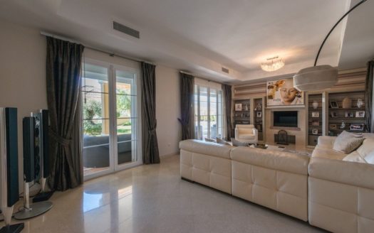 Villa de 4 dormitorios en Benahavis