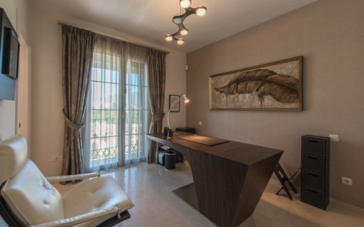 Villa de 4 dormitorios en Benahavis