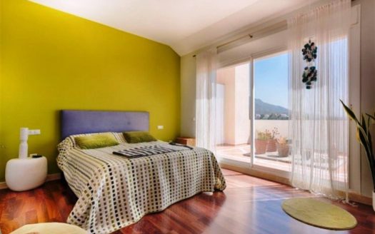 3 bedrooms Penthouse in Nueva Andalucia