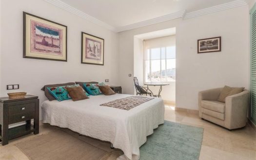 3 bedrooms Penthouse in Nueva Andalucia
