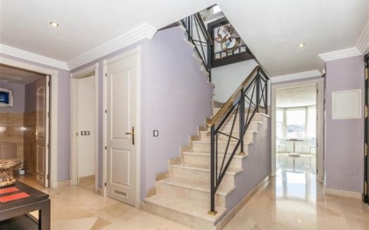 3 bedrooms Penthouse in Nueva Andalucia