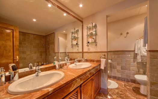 Apartamento de 3 dormitorios en Lomas de la Quinta