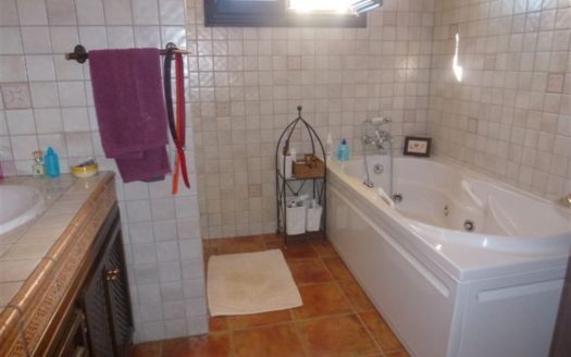 Villa de 4 dormitorios en Benahavis