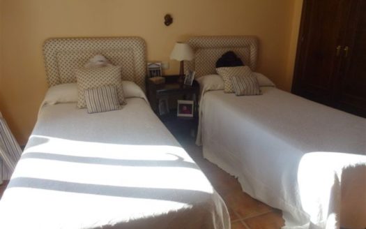 Villa de 4 dormitorios en Benahavis