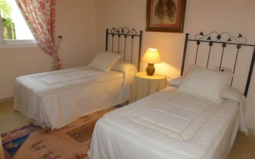 Villa de 4 dormitorios en Benahavis