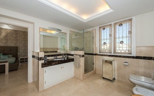 Villa de 4 dormitorios en Benahavis