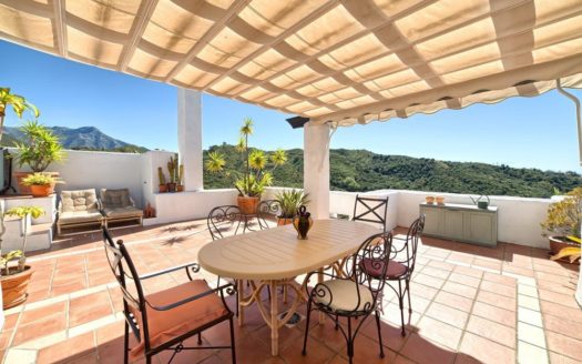 Ático de 3 dormitorios en Benahavis