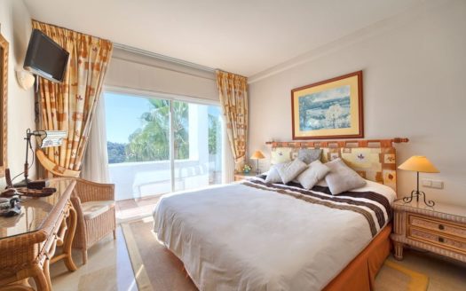 Ático de 3 dormitorios en Benahavis