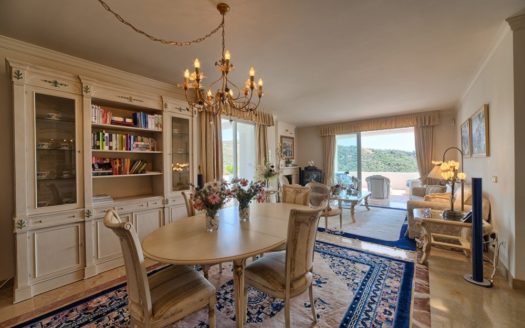 Apartamento de 3 dormitorios en Benahavis