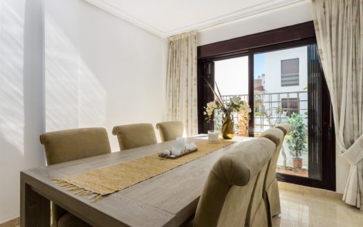 3 bedrooms Apartment in Nueva Andalucia