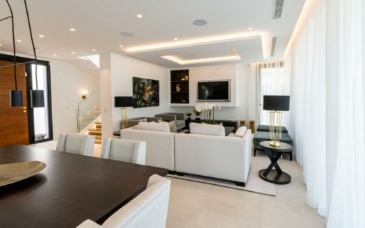 4 bedrooms Villa in Las Lomas de Nueva Andalucía