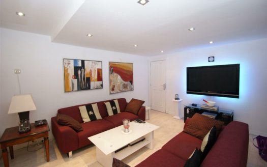 4 bedrooms Apartment in Nueva Andalucia