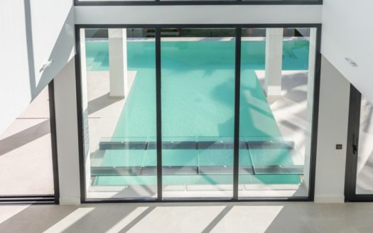 5 bedrooms Villa in Marbesa Playa