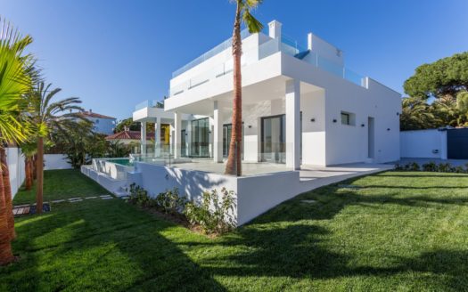 5 bedrooms Villa in Marbesa Playa