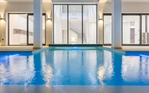 5 bedrooms Villa in Marbesa Playa