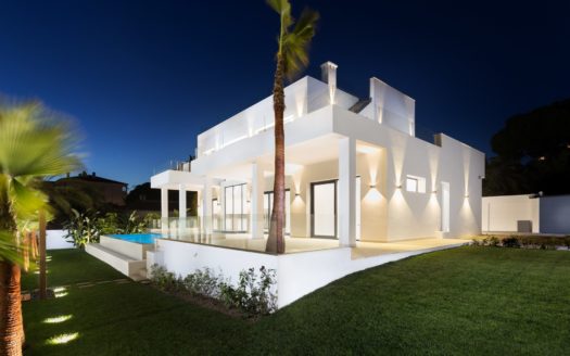 5 bedrooms Villa in Marbesa Playa