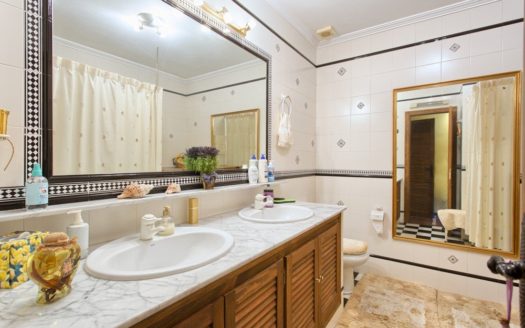 Adosado de 3 dormitorios en Benahavis Pueblo