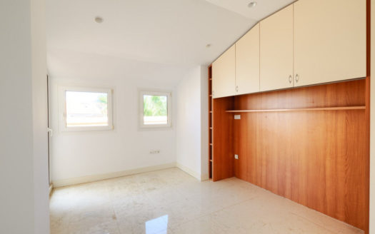 5 bedrooms Penthouse in Milla de Oro