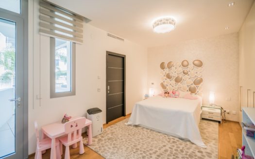 Adosado de 2 dormitorios en Meisho Hills