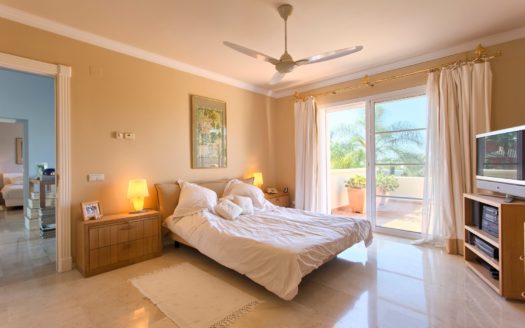 Villa de 4 dormitorios en Benahavis