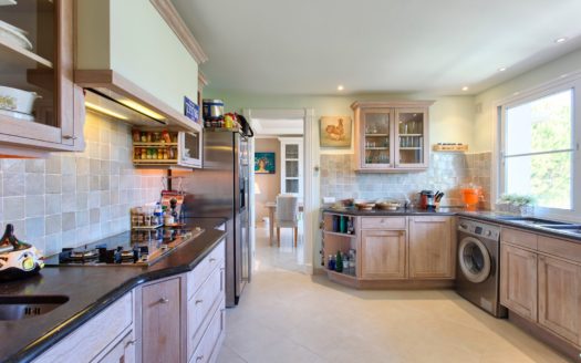 Villa de 4 dormitorios en Benahavis