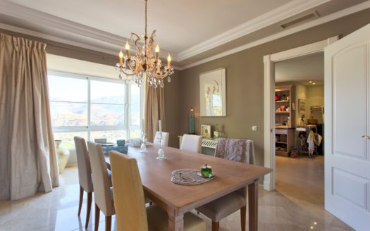 Villa de 4 dormitorios en Benahavis