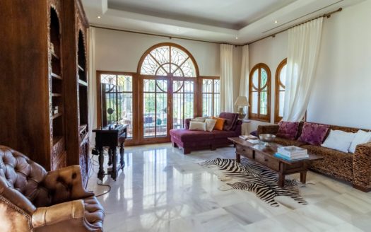 Villa de 5 dormitorios en Benahavis