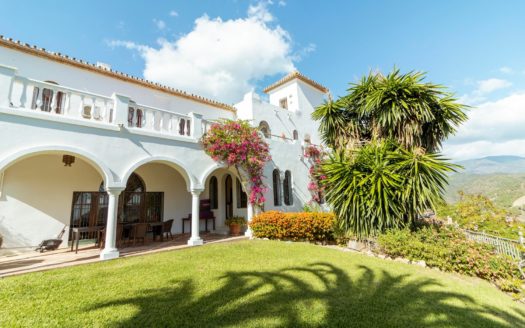 Villa de 5 dormitorios en Benahavis