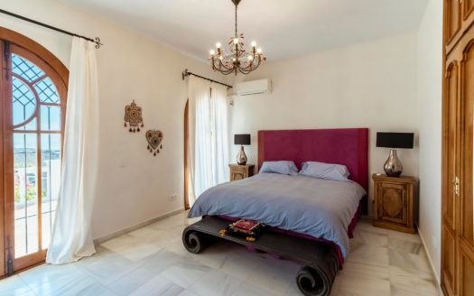 Villa de 5 dormitorios en Benahavis