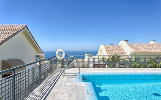 3 bedrooms Penthouse in Los Monteros Hill Club