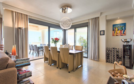 3 bedrooms Penthouse in Los Monteros Hill Club