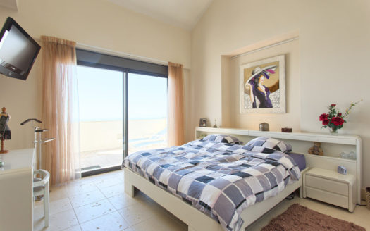 3 bedrooms Penthouse in Los Monteros Hill Club