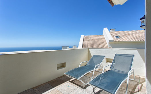 3 bedrooms Penthouse in Los Monteros Hill Club