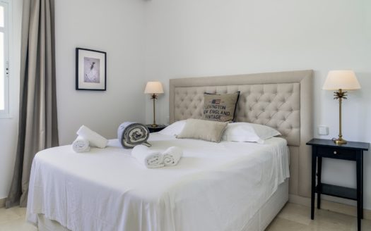 2 bedrooms Penthouse in Aloha Gardens