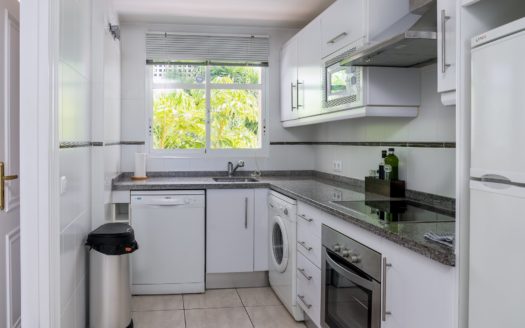 2 bedrooms Penthouse in Aloha Gardens