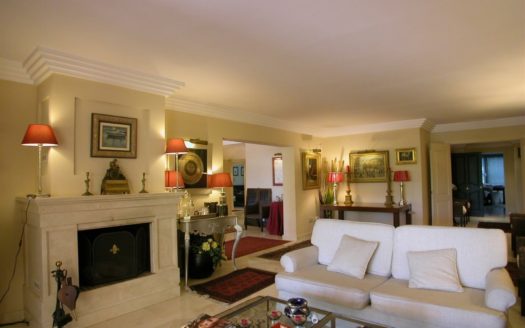 4 bedrooms Apartment in Nueva Andalucia