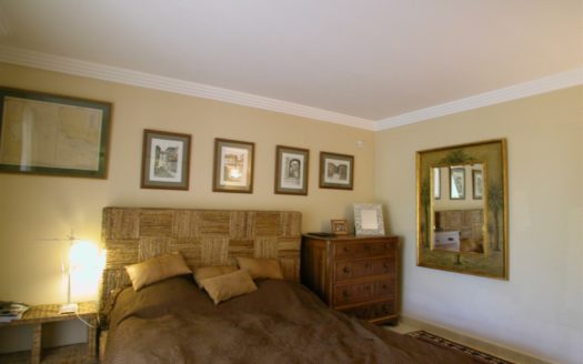 4 bedrooms Apartment in Nueva Andalucia