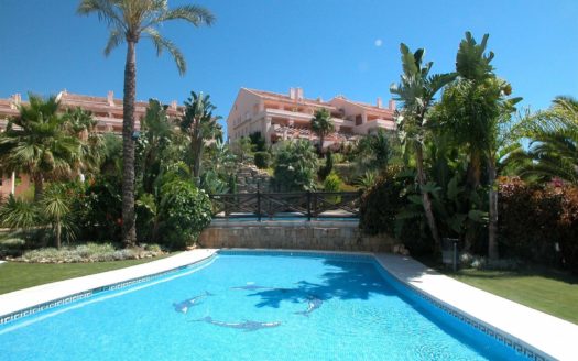 4 bedrooms Apartment in Nueva Andalucia