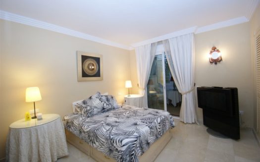 4 bedrooms Apartment in Nueva Andalucia