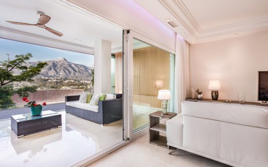 3 bedrooms Apartment in Nueva Andalucia