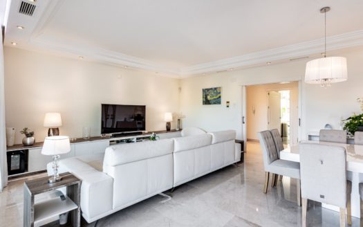 3 bedrooms Apartment in Nueva Andalucia