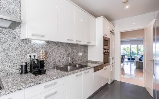 3 bedrooms Apartment in Nueva Andalucia