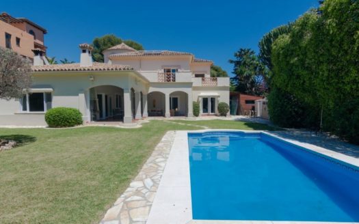 4 bedrooms Villa in Nueva Milla de Oro