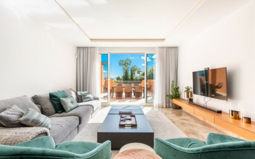 3 bedrooms Penthouse in Nueva Andalucia