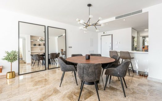 3 bedrooms Penthouse in Nueva Andalucia