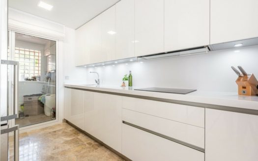 3 bedrooms Penthouse in Nueva Andalucia